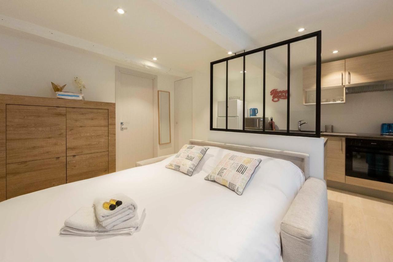 BNB RENTING brand-new atypical studio in rue Fourmillière Antibes Extérieur photo