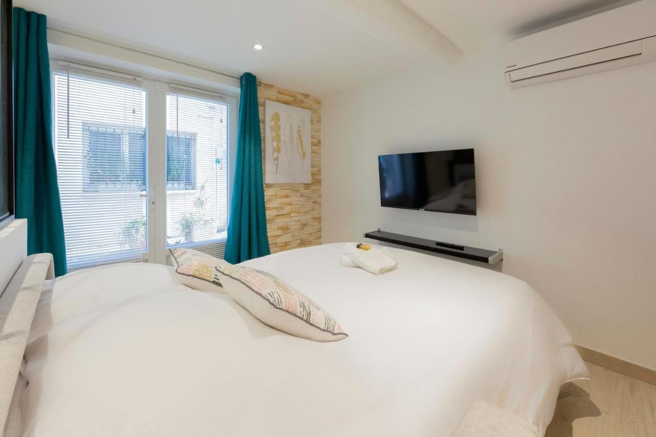 BNB RENTING brand-new atypical studio in rue Fourmillière Antibes Extérieur photo
